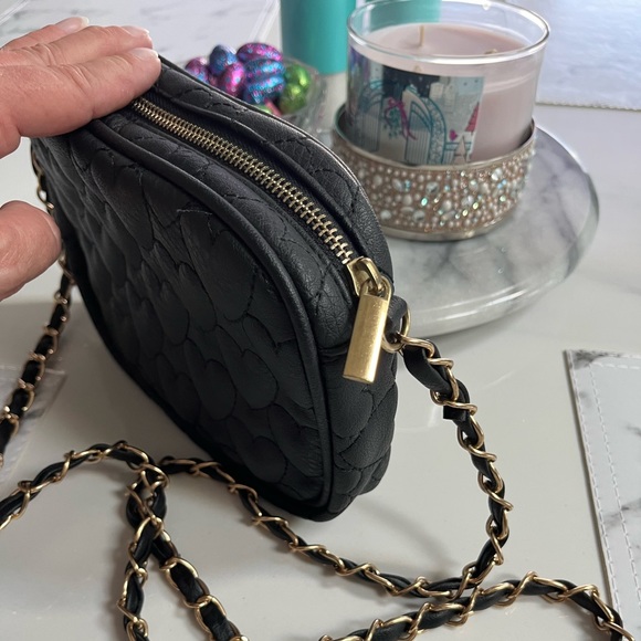 Small black and gold purse - Picture 2 of 4